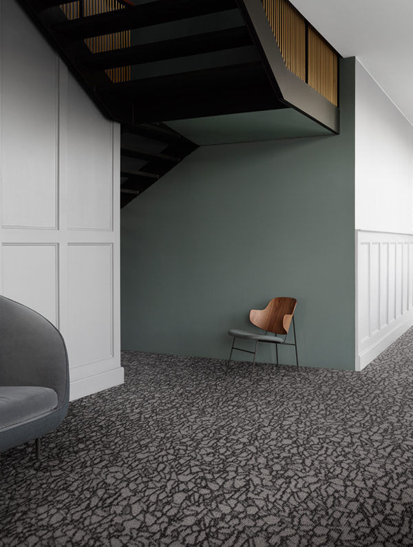 Wall-to-wall carpets or carpet tiles?